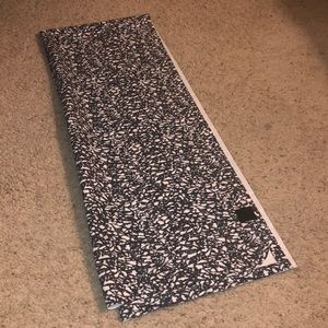 LuLuLemon Yoga Towel